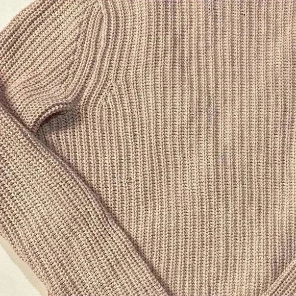 Women’s Abercrombie & Fitch Sweater Crossover Size XS - Please Read Description - Picture 2 of 2
